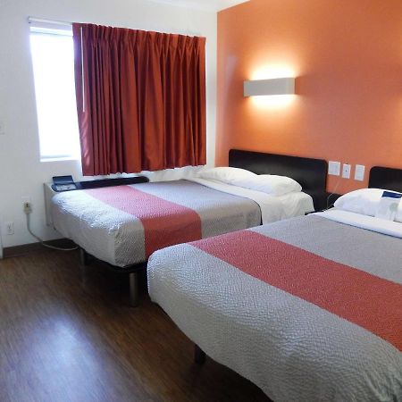 Motel 6-Clute, Tx Exteriér fotografie